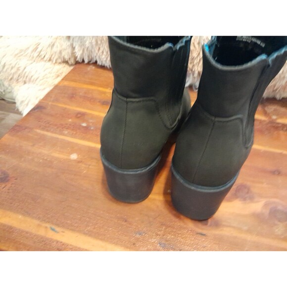 J. Ferrar Maeve Water Resistant Women’s Black Ankle Boots With Heel 7. - Picture 6 of 7